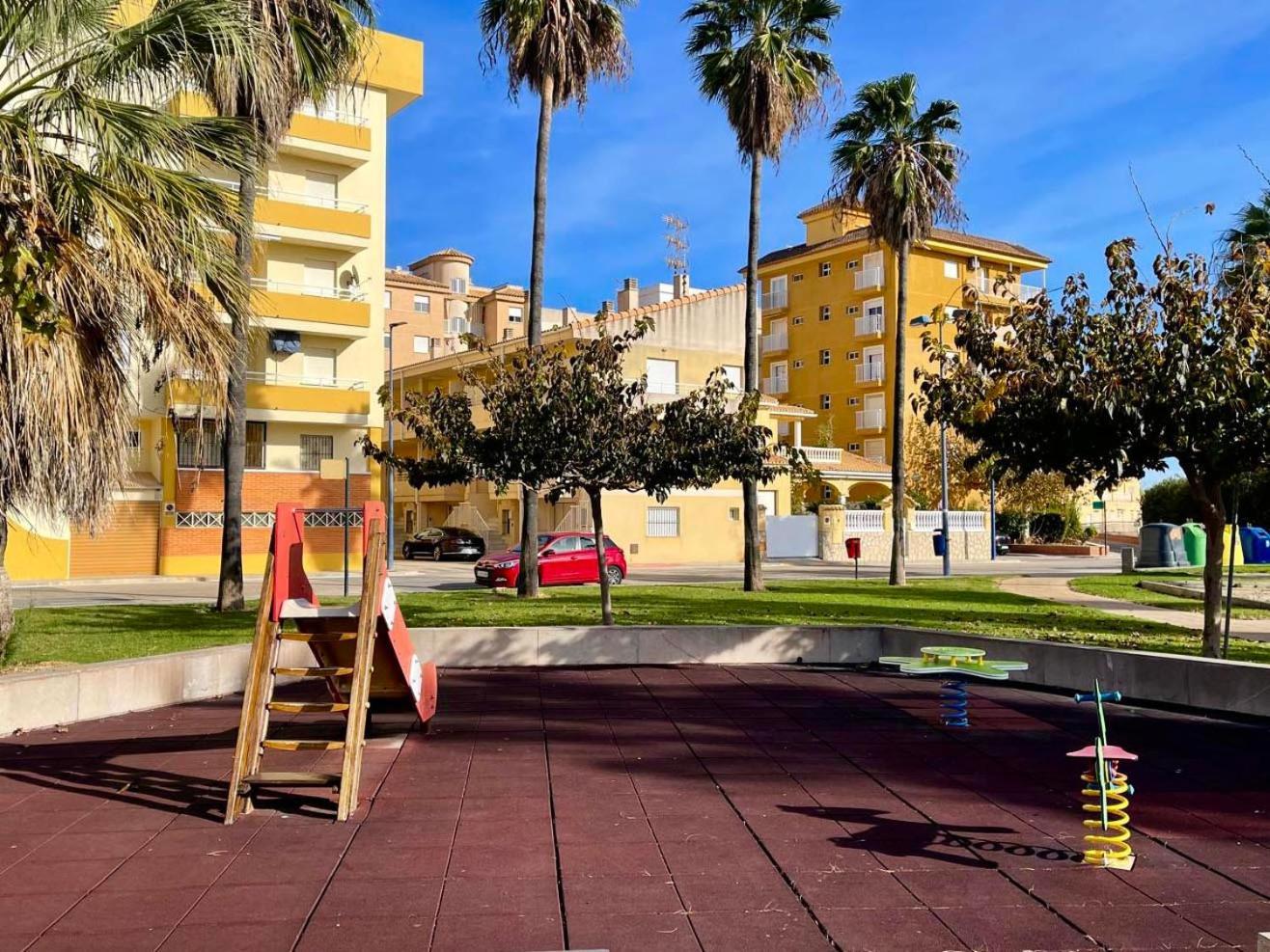 Playa De Miramar - 3 Min Walk To The Beach, Family-Friendly, Near Gandia Eksteriør billede